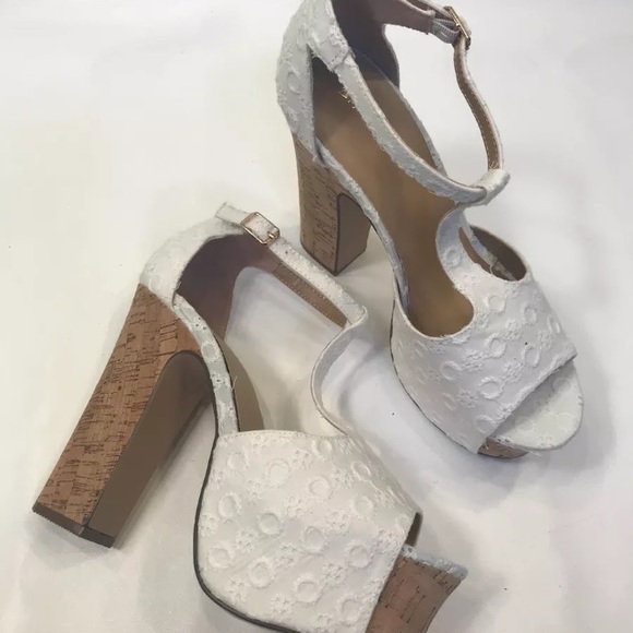 Bamboo White Eyelet Cork T Strap Sandals - Picture 4 of 5